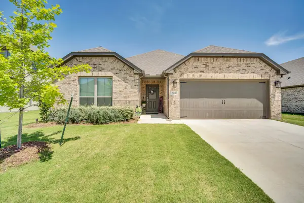 561 Baffin Bay Drive, Waxahachie, TX 75165