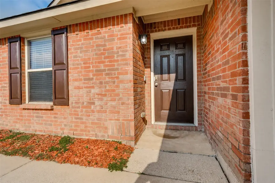 1339 4th Street, Grand Prairie, TX 75051 - #2
