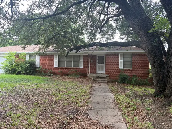 4121 Shannon Drive, Fort Worth, TX 76116