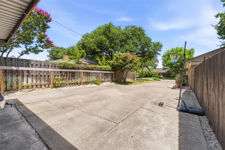 1201 Rockmoor Drive, Edgecliff Village, TX 76134 - #3