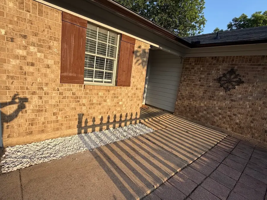 421 Smith Avenue, Everman, TX 76140 - #2
