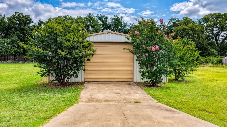 3905 Mountain Vista Drive, Granbury, TX 76048 - #2