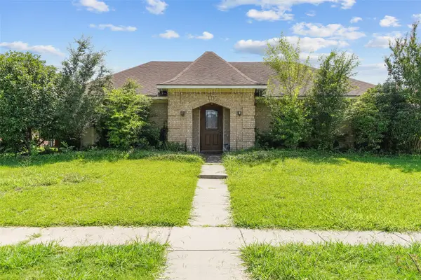 106 E Schreiber Street, Garland, TX 75040