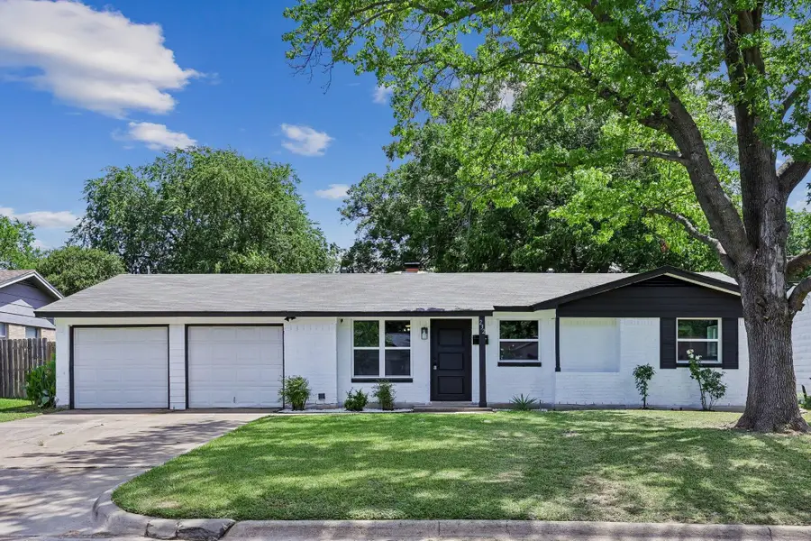 232 NW Jayellen Avenue, Burleson, TX 76028 - #2