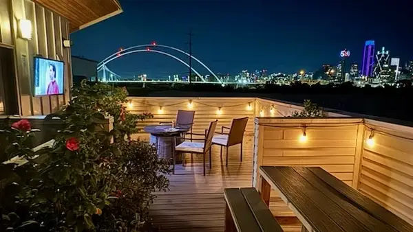 381 E Greenbriar Lane #304, Dallas, TX 75203