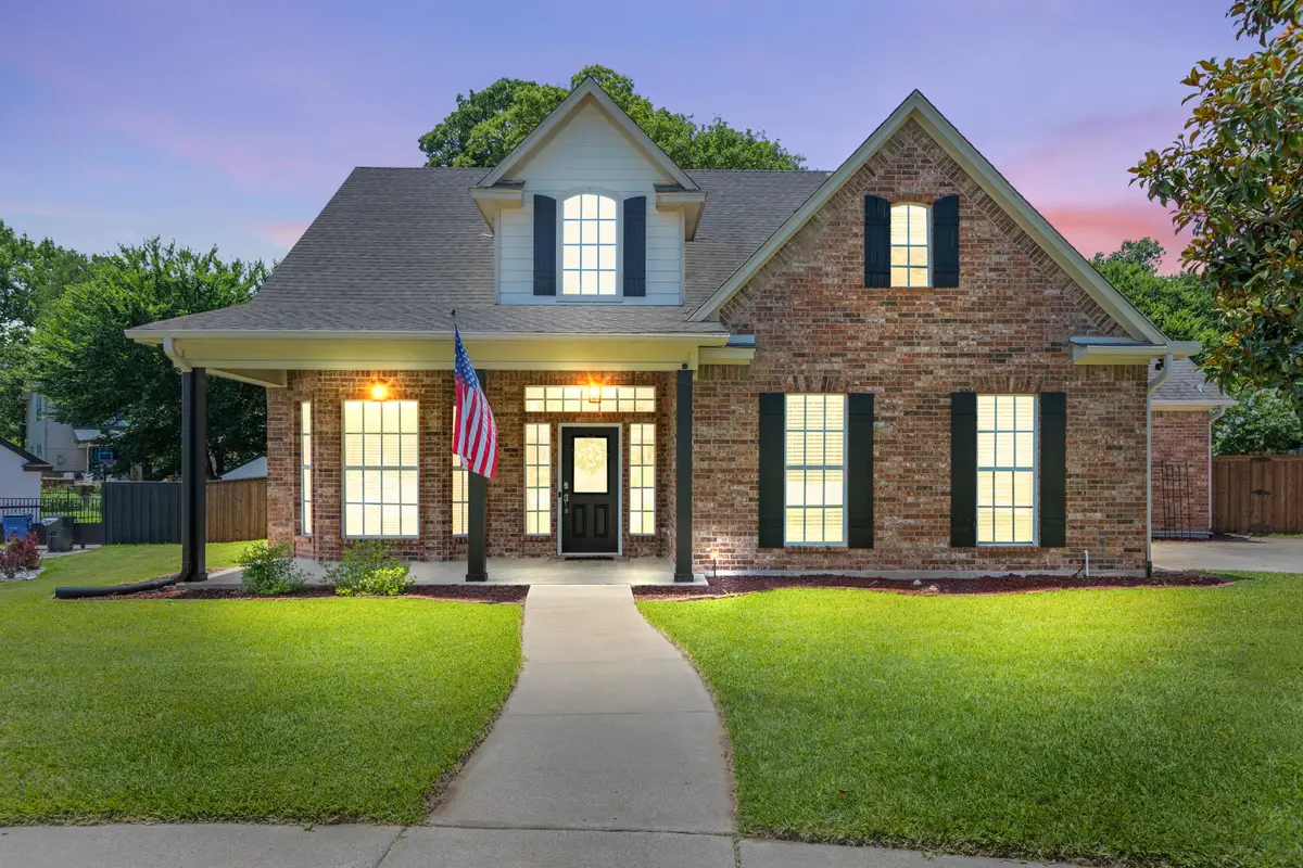 308 Leeward Circle, Azle, TX 76020 - #1