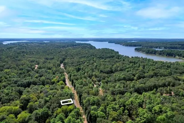 58 Cypress Creek Dr., Mount Vernon, TX 75457
