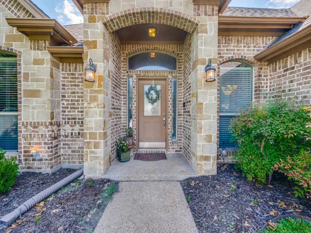 8115 Oak Hollow Drive, Arlington, TX 76001 - #1