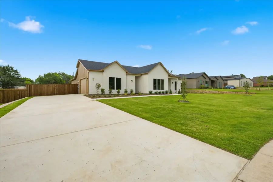 2626 Bainbridge Drive, Dallas, TX 75237 - #2