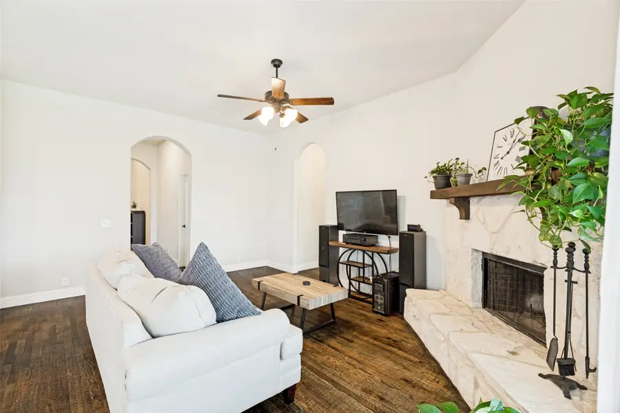 528 Thompson Drive, Van Alstyne, TX 75495 - #3
