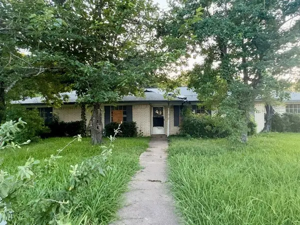 237 Palm Drive, Marlin, TX 76661