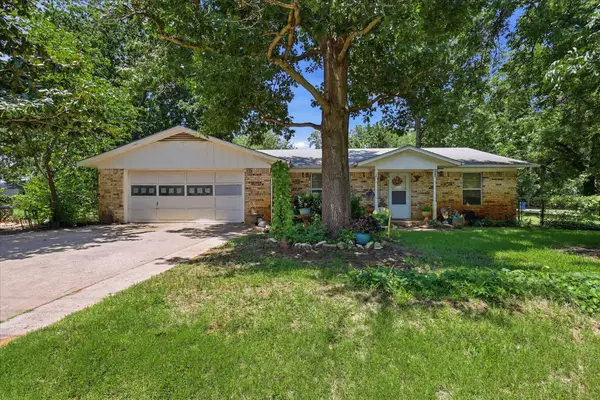 200 W North Street, Aubrey, TX 76227