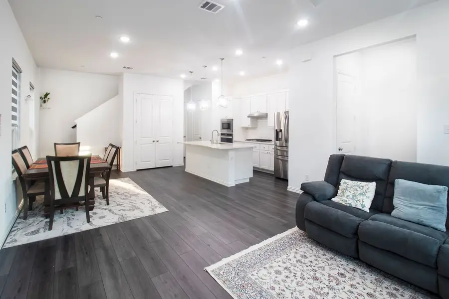 9923 Schramm Street, Irving, TX 75063 - #3