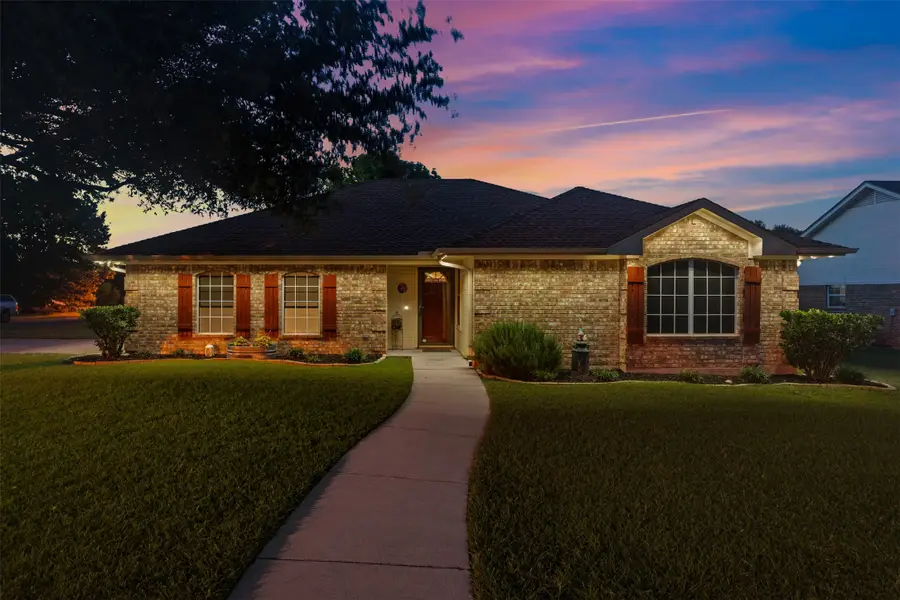 205 Onyx Drive, Hewitt, TX 76643 - #2