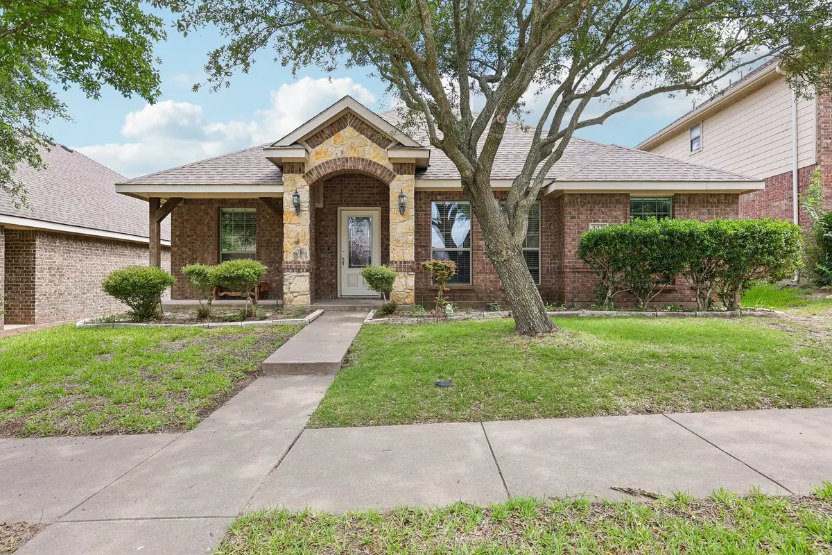 117 Brook Hollow Lane, Red Oak, TX 75154 - #1