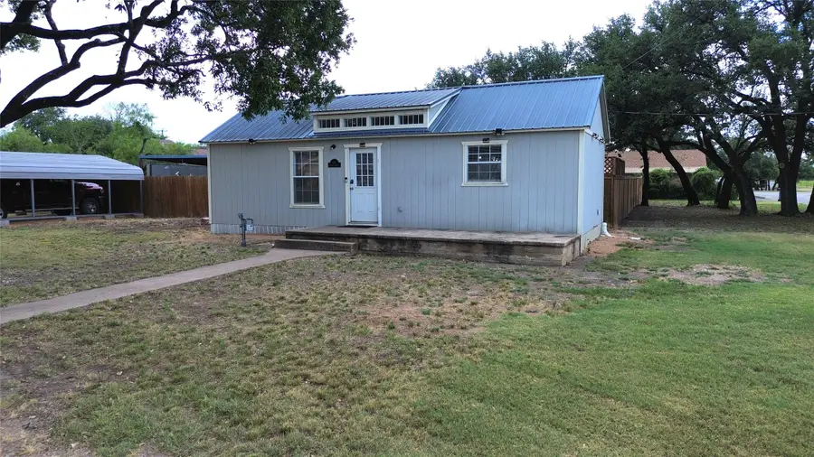 420 King Street, Eden, TX 76837 - #2
