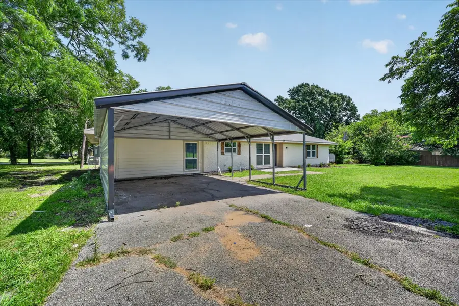 372 Tooley Street, Van Alstyne, TX 75495 - #2
