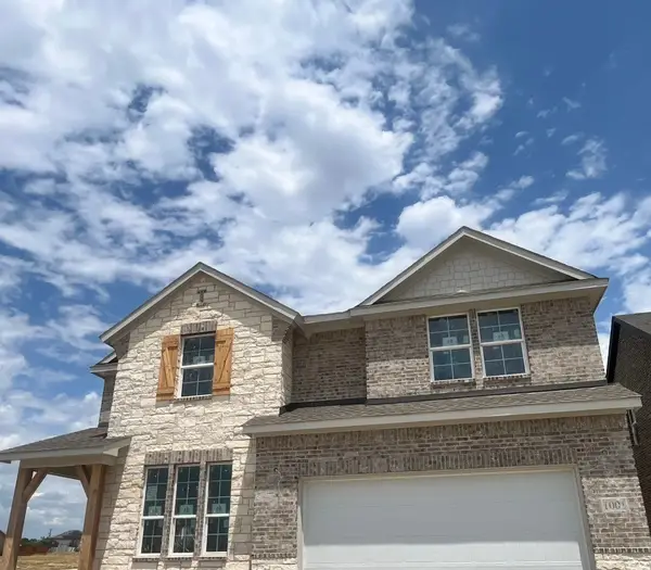 1001 Pecan Tree Lane, Fort Worth, TX 76108