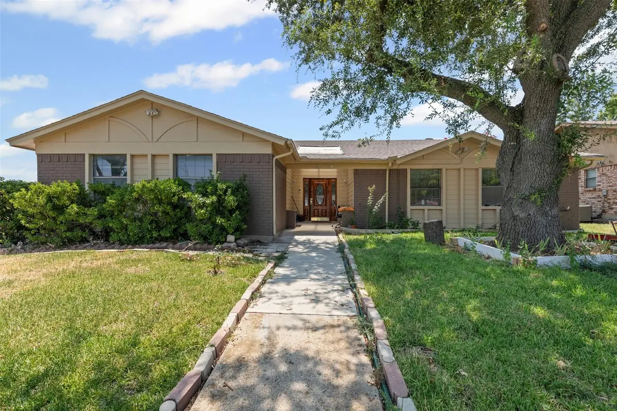 100 Countryside Drive, Arlington, TX 76014 - #1