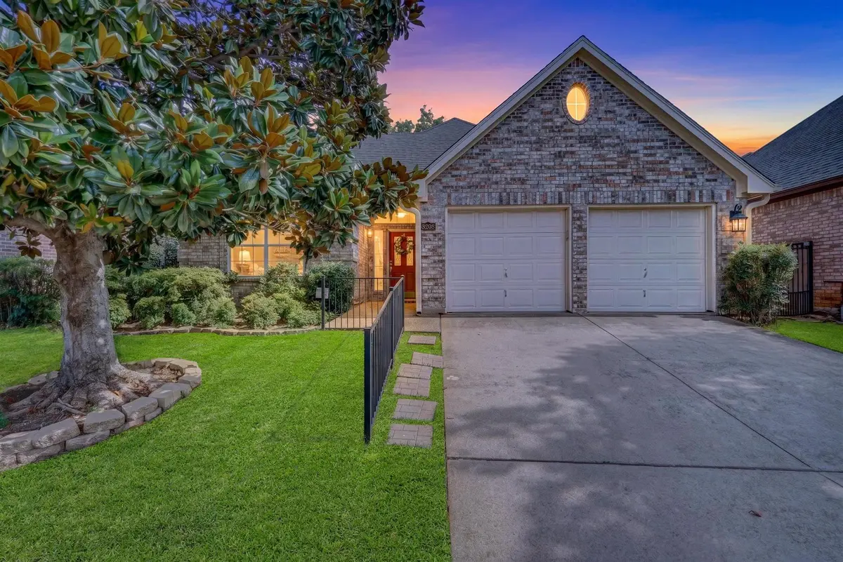 3208 Village Oak Drive, Arlington, TX 76017 - #1
