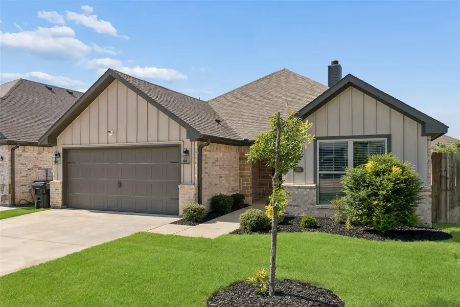 108 Maverick Lane, Pilot Point, TX 76258 - #2