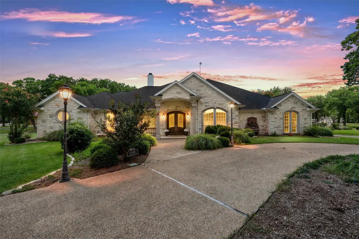 1340 Autumn Oaks Circle, China Spring, TX 76633 - #1
