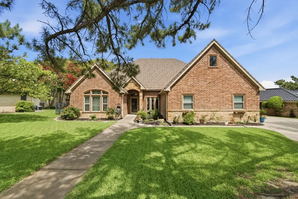 325 Driftwood Court, Azle, TX 76020 - #1