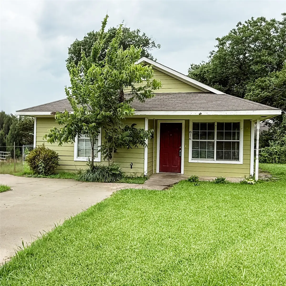 816 N Throckmorton Street, Sherman, TX 75090 - #1