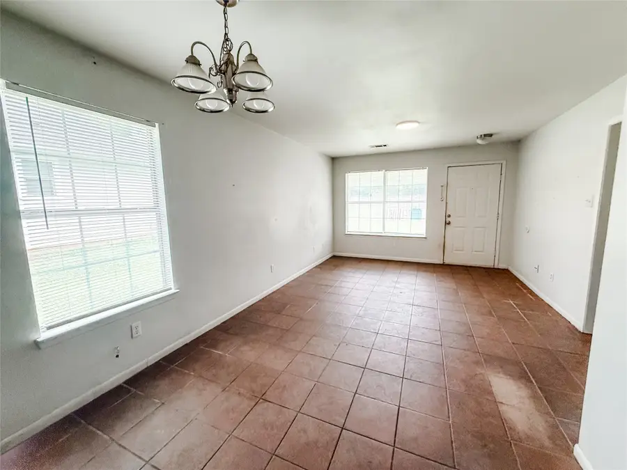 816 N Throckmorton Street, Sherman, TX 75090 - #2