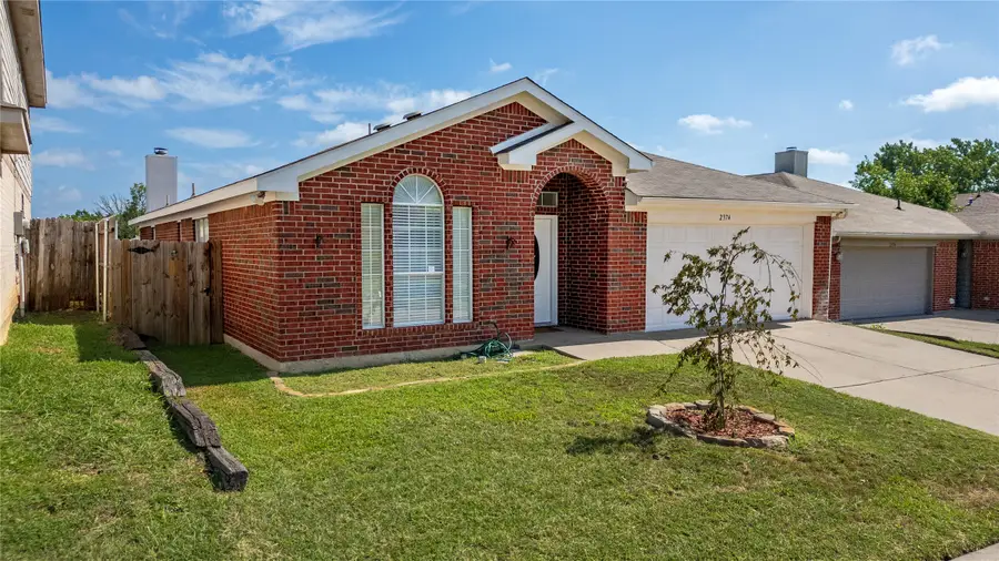 2374 Stagecoach Street, Fort Worth, TX 76133 - #2