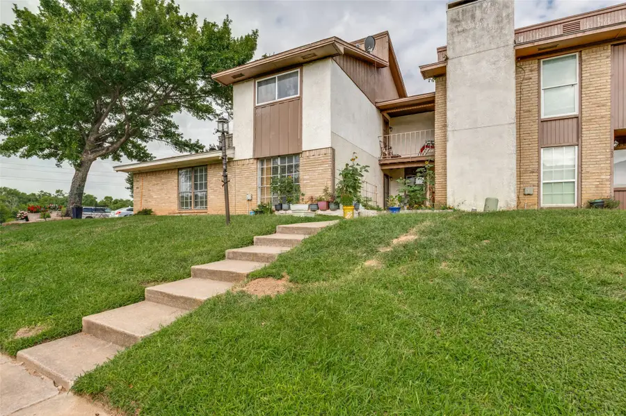 1402 S Carrier Parkway #202, Grand Prairie, TX 75051 - #2