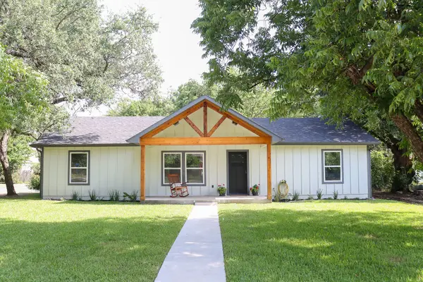 1108 W Storey Street, San Saba, TX 76877
