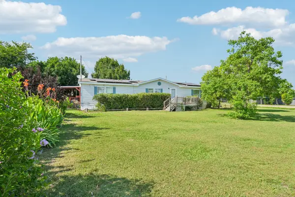 3300 Happy Meadows Drive, Alvarado, TX 76009