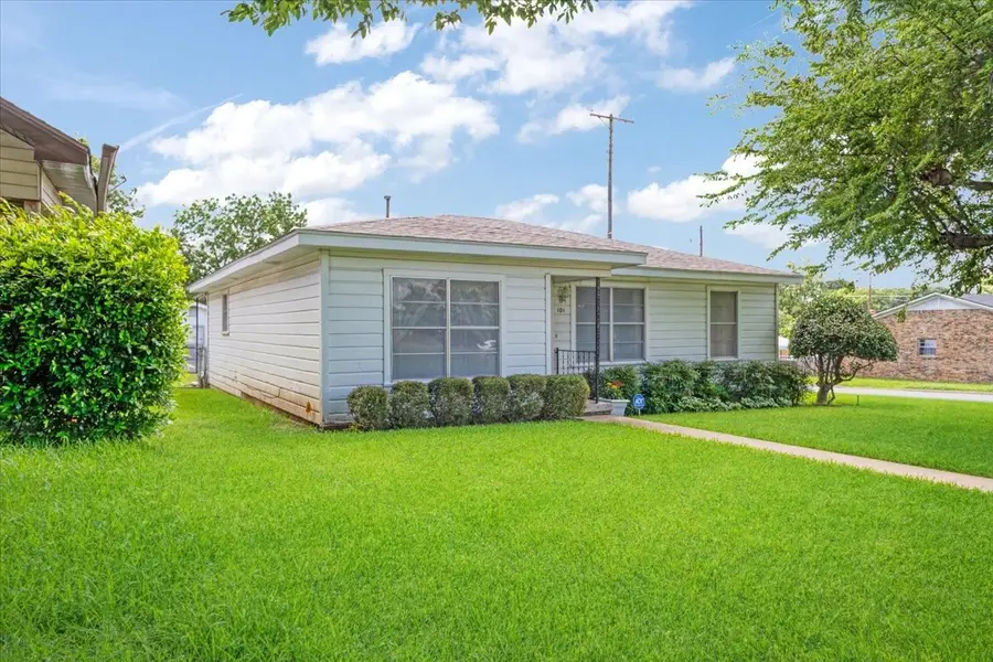 101 N Burdette Avenue, Sherman, TX 75090 - #3