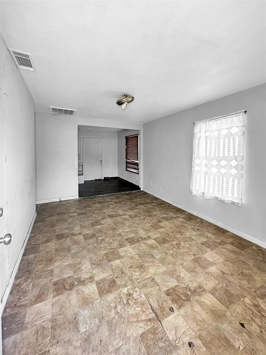 535 Ella Avenue, Dallas, TX 75217 - #2