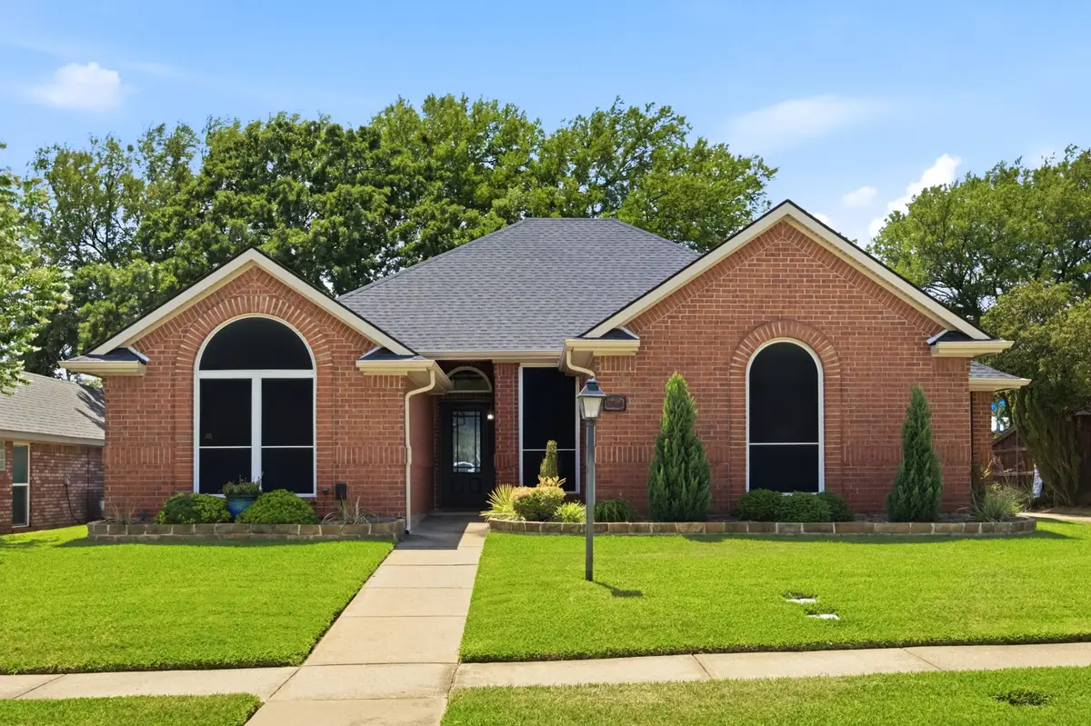 2741 Fox Glenn Court, Hurst, TX 76054 - #1