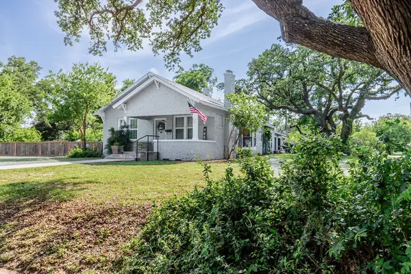 1800 S China Street, Brady, TX 76825