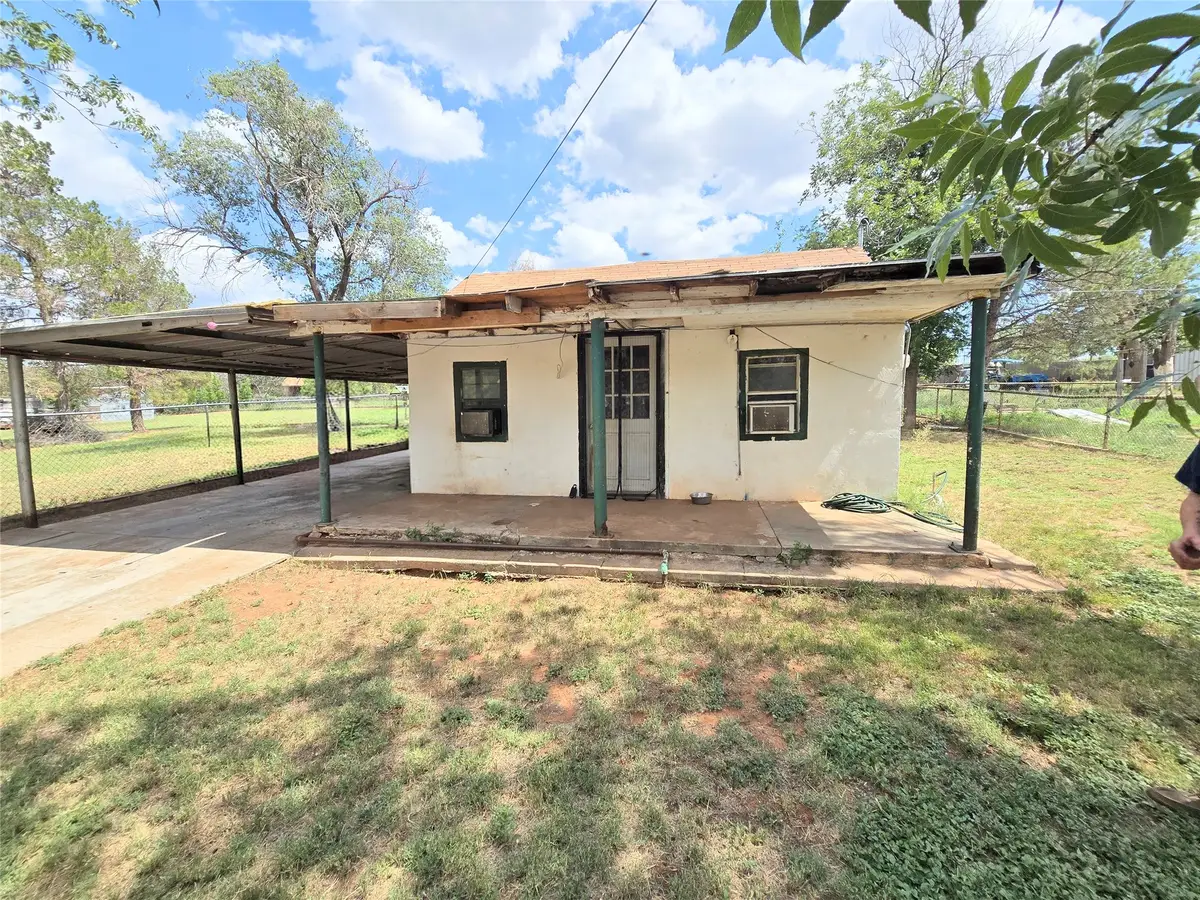 1005 W 3rd Street, Sweetwater, TX 79556 - #1