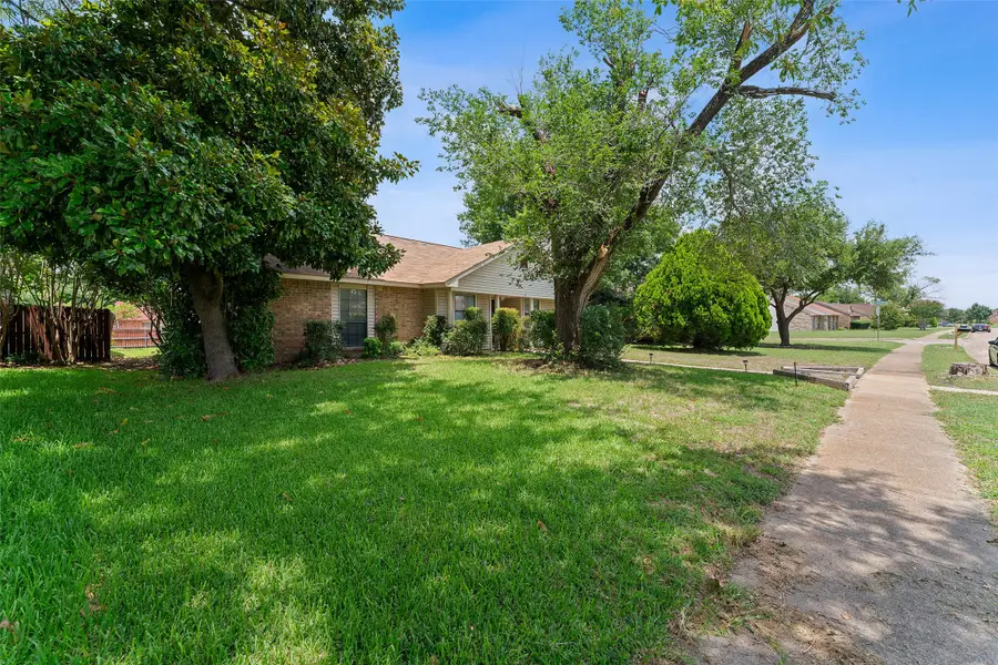 420 Whitney Street, Cedar Hill, TX 75104 - #2