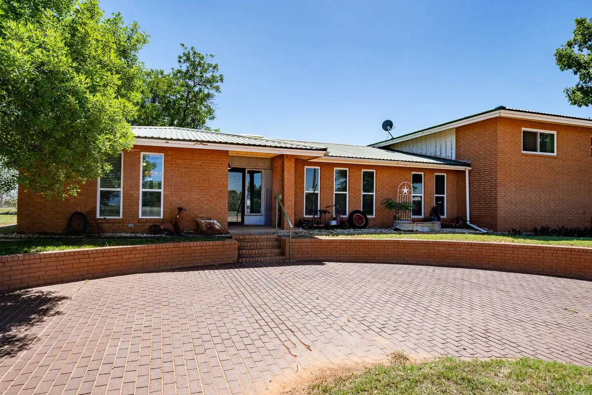 510 N Elizabeth Avenue, Rotan, TX 79546 - #1