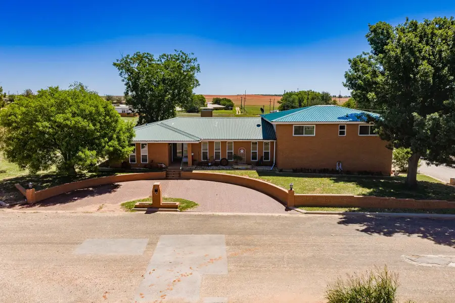 510 N Elizabeth Avenue, Rotan, TX 79546 - #2