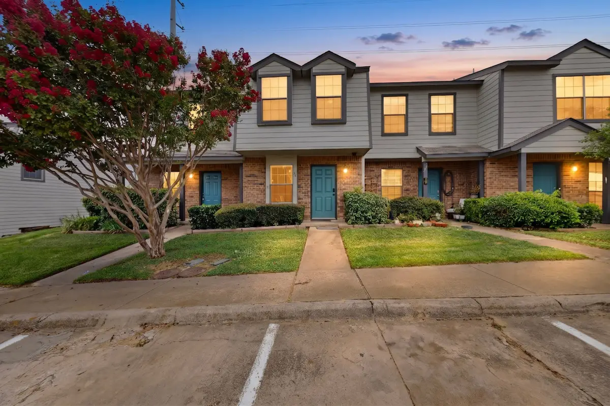 734 W Collins Street, Denton, TX 76201 - #1