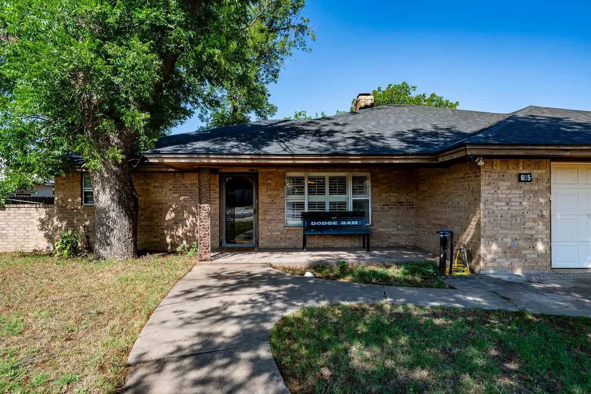 605 N Cleveland, Rotan, TX 79546 - #1