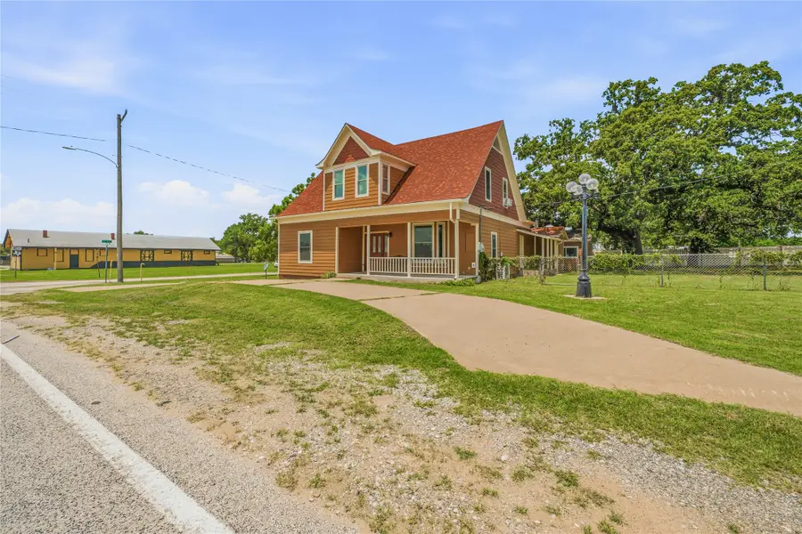 207 N Fisher, Gorman, TX 76454 - #2