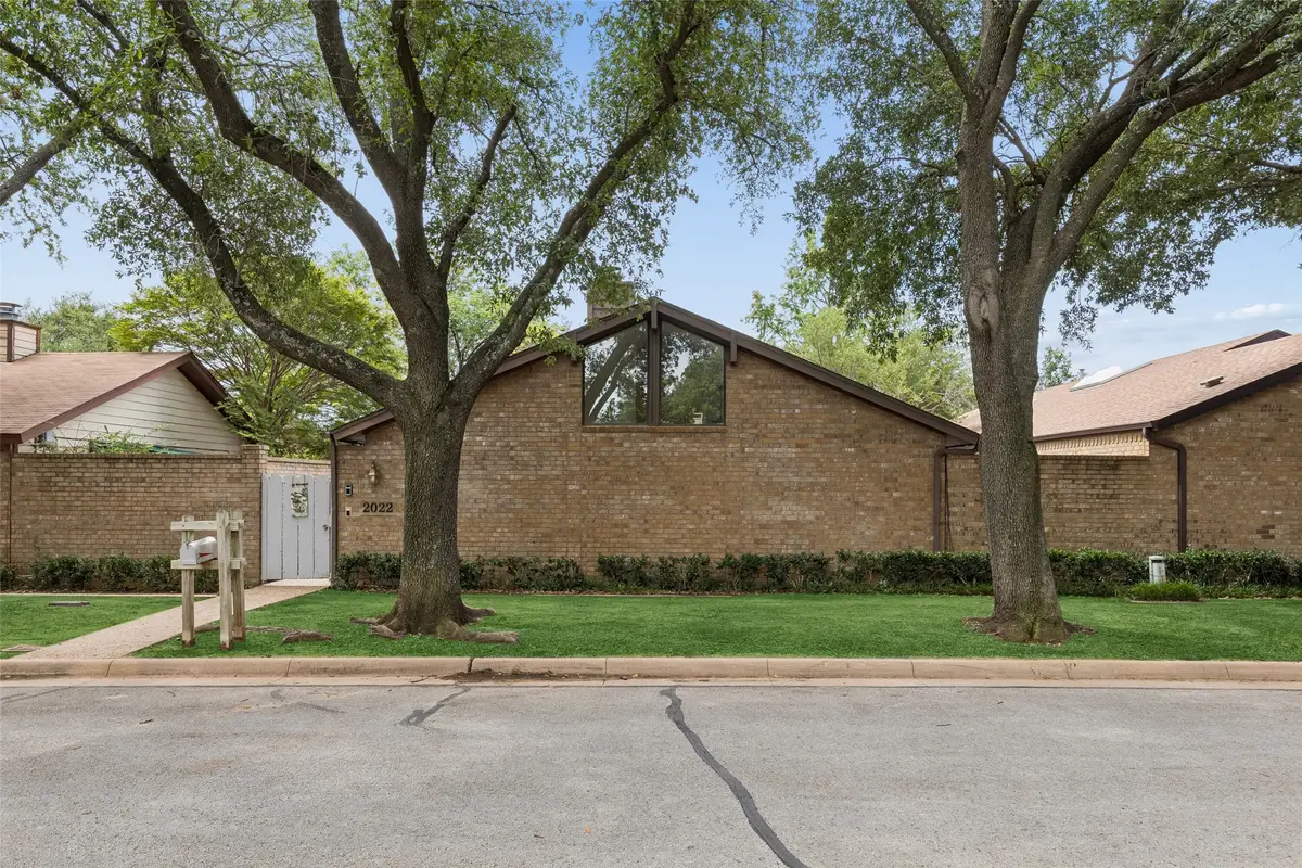 2022 Winter Sunday Way, Arlington, TX 76012 - #1