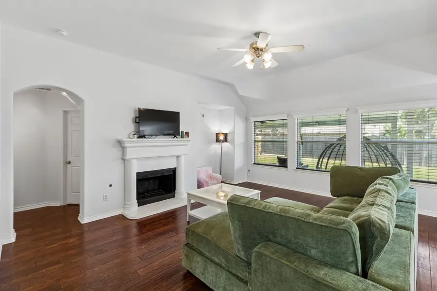 2715 Columbus, Grand Prairie, TX 75054 - #3