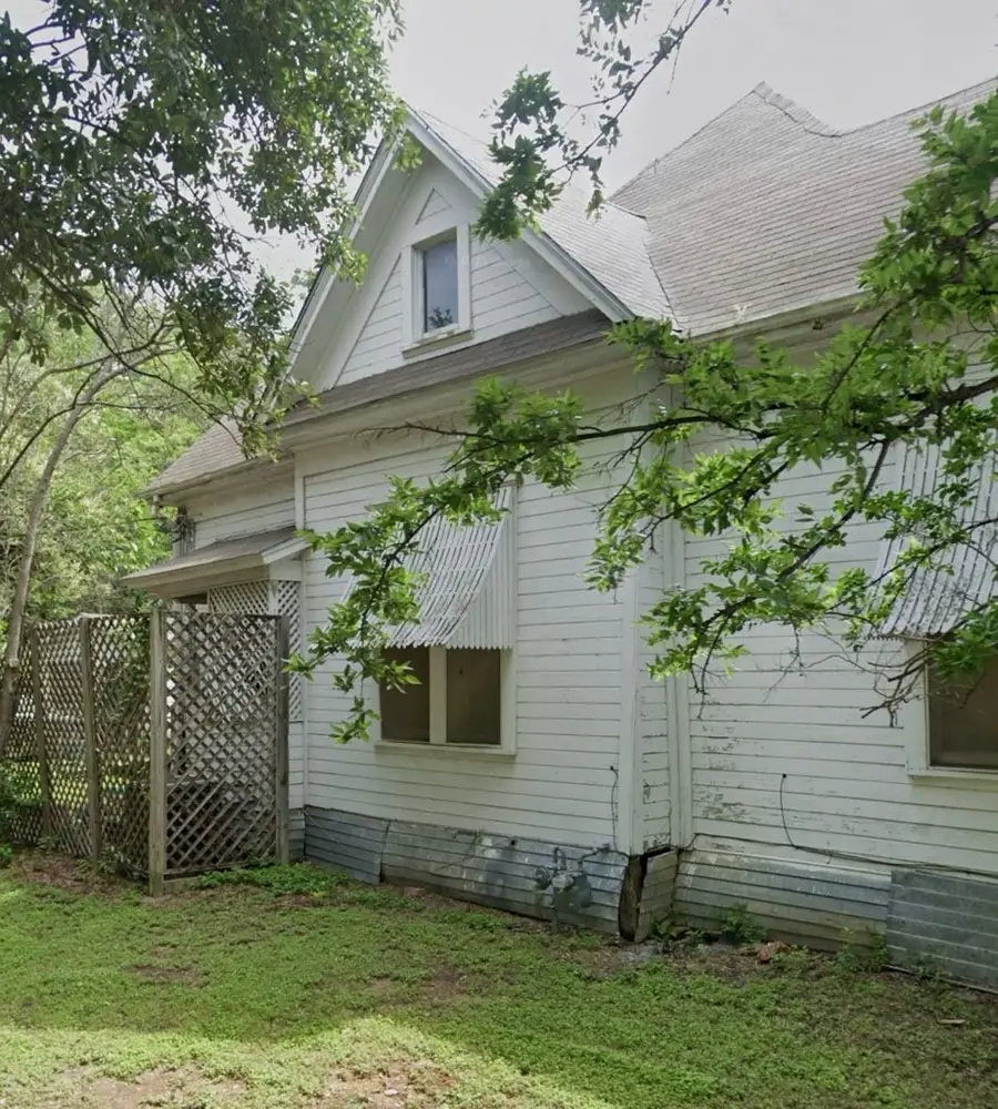 401 E Elm Street, Hillsboro, TX 76645 - #2