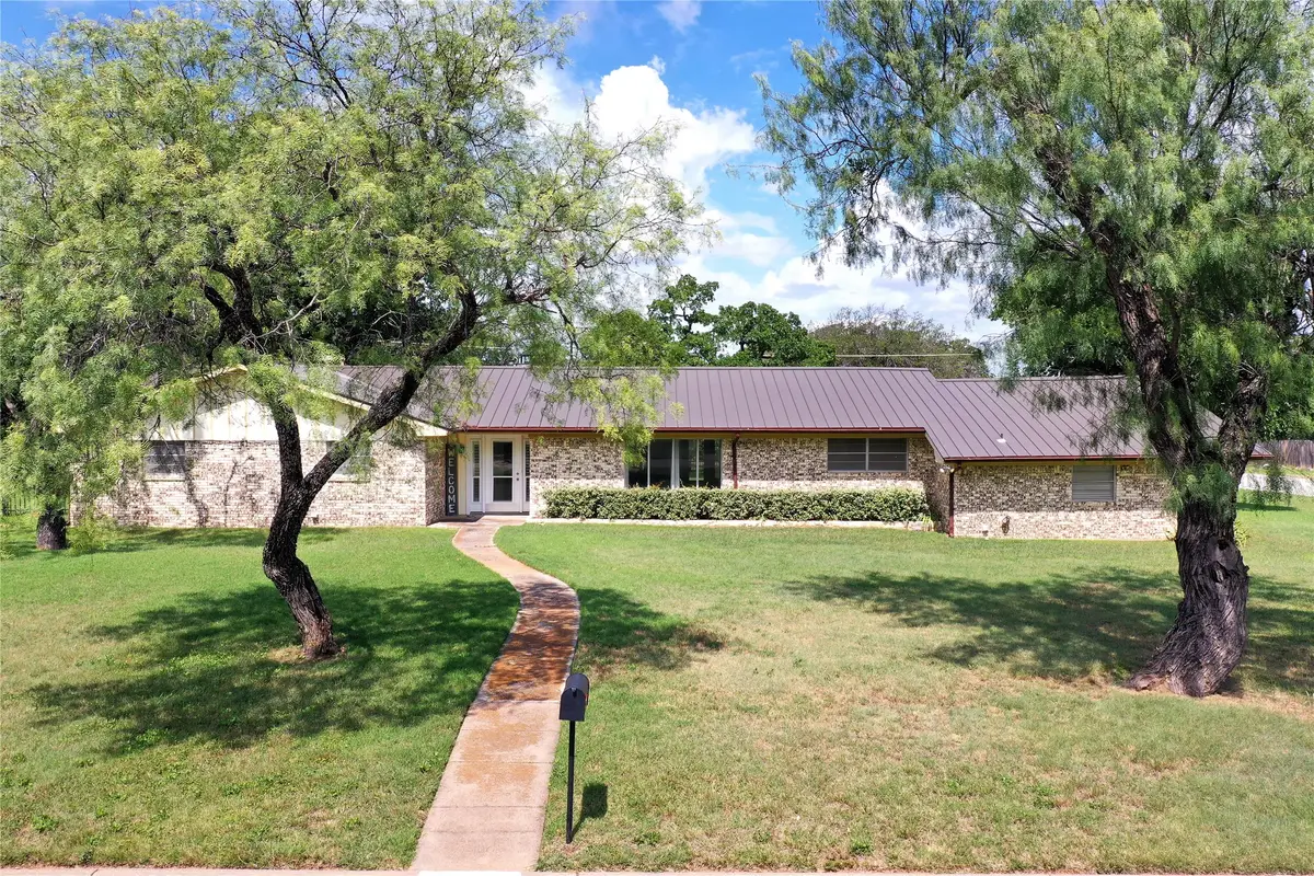 281 Oak Ridge Street, Jacksboro, TX 76458 - #1