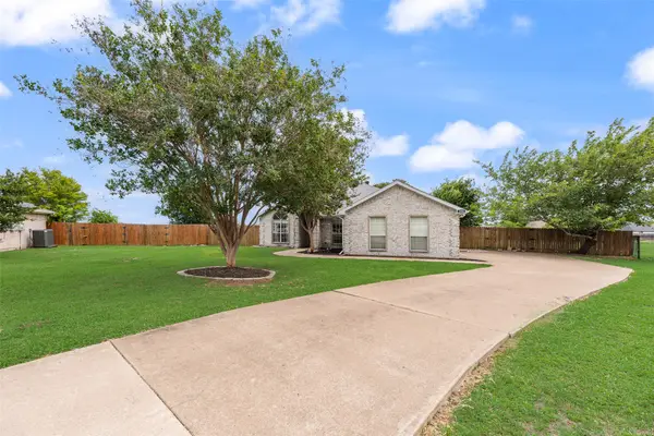 104 Bent Creek Court, Waxahachie, TX 75165