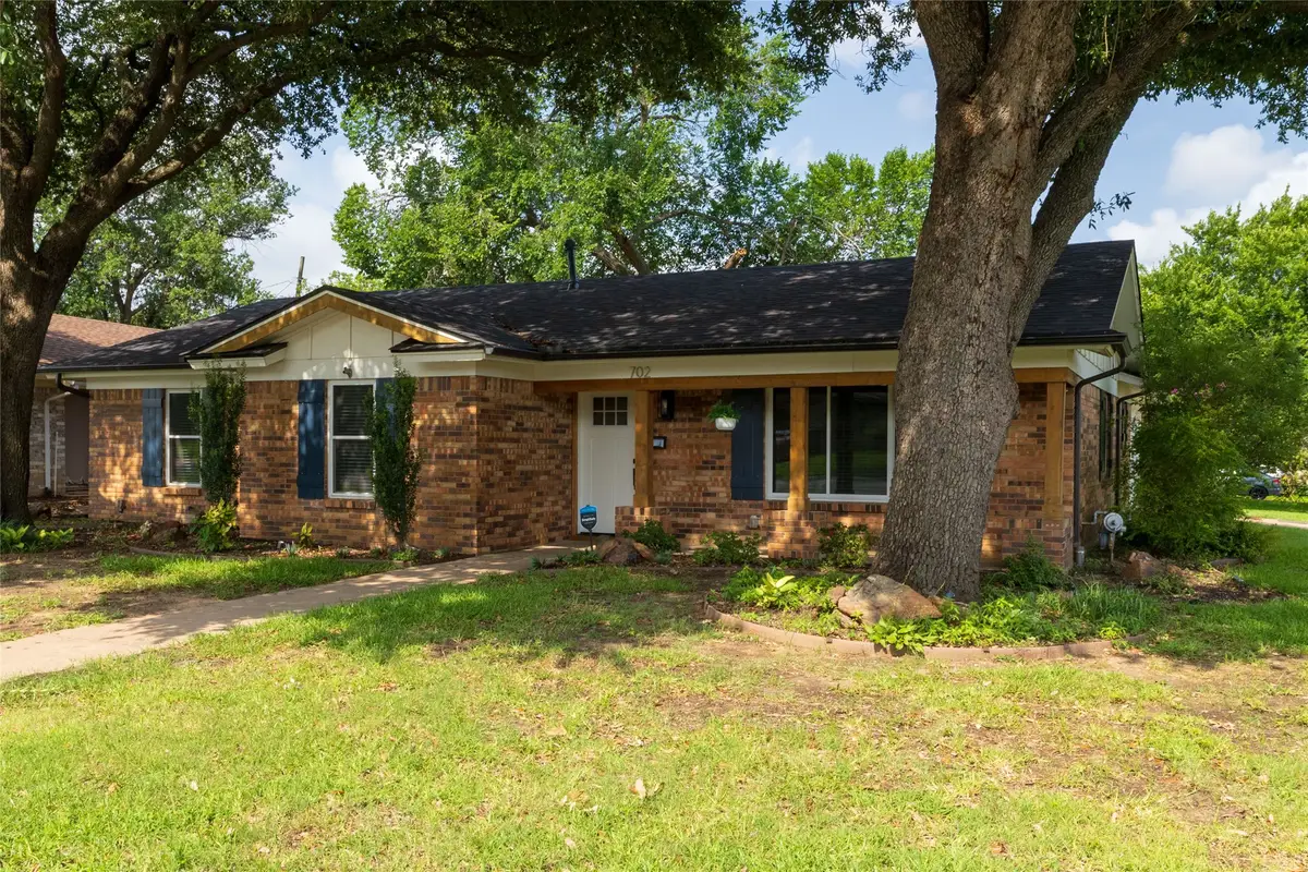 702 Commerce Street, Euless, TX 76040 - #1